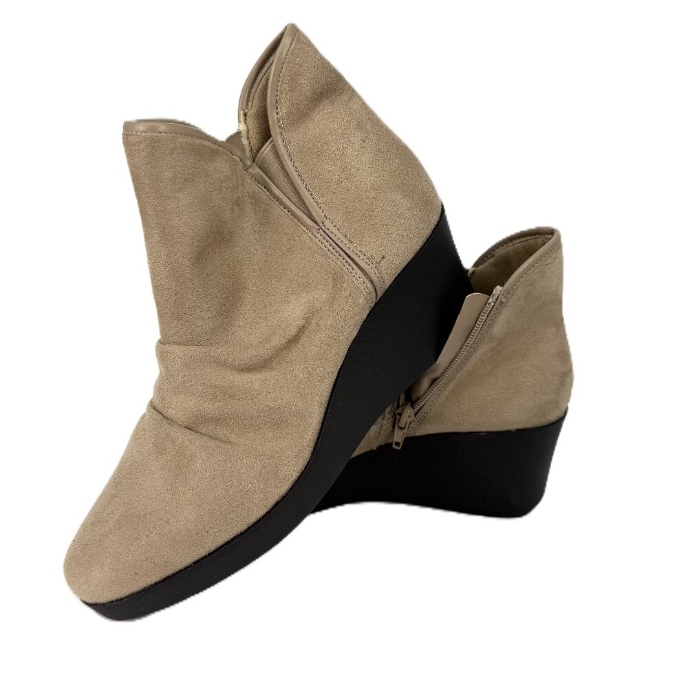 Simply Styled Round Toe Casual Boot Size 9